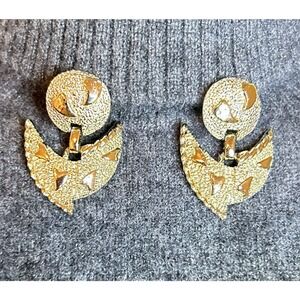 Volupt Earrings Gold Tone Screw On Back Dangle Circle Wide Chuncky Vintage